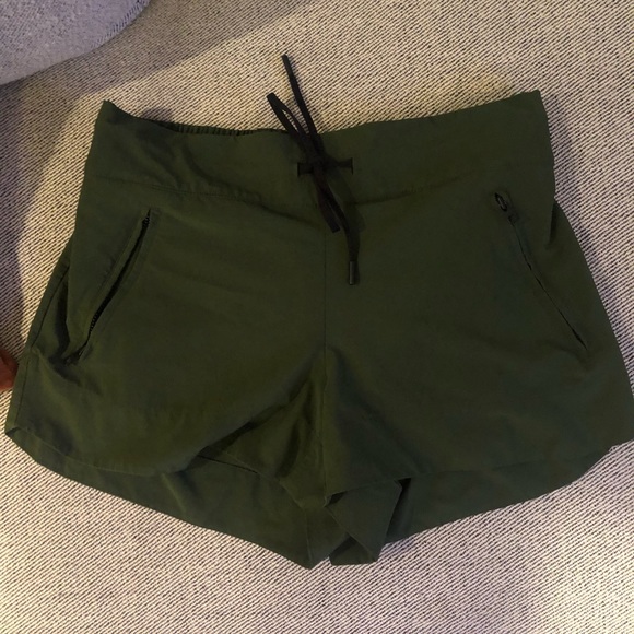 Athleta Pants - Athleta shorts